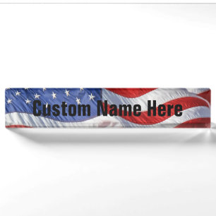 Wellenartig bewegende amerikanische Flagge Namensplakette