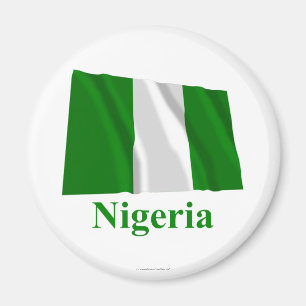 Wellenartig bewegende Flagge Nigerias mit Namen Magnet