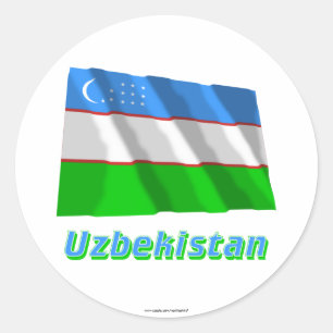 Wellenartig bewegende Flagge Usbekistans mit Namen Runder Aufkleber