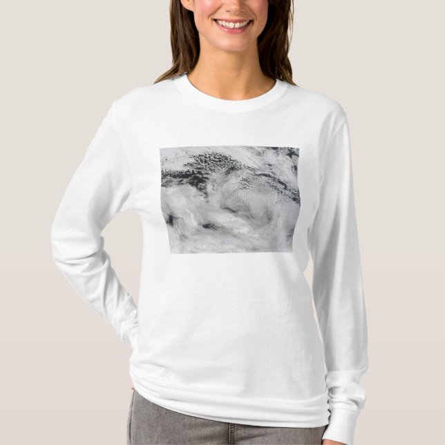 Wellenförmige Wellenwolken T-Shirt (Vorderseite)