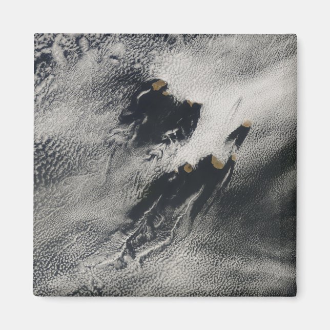Wellenförmige Wellenwolken und Wolkenbrüche Magnet (Vorne)