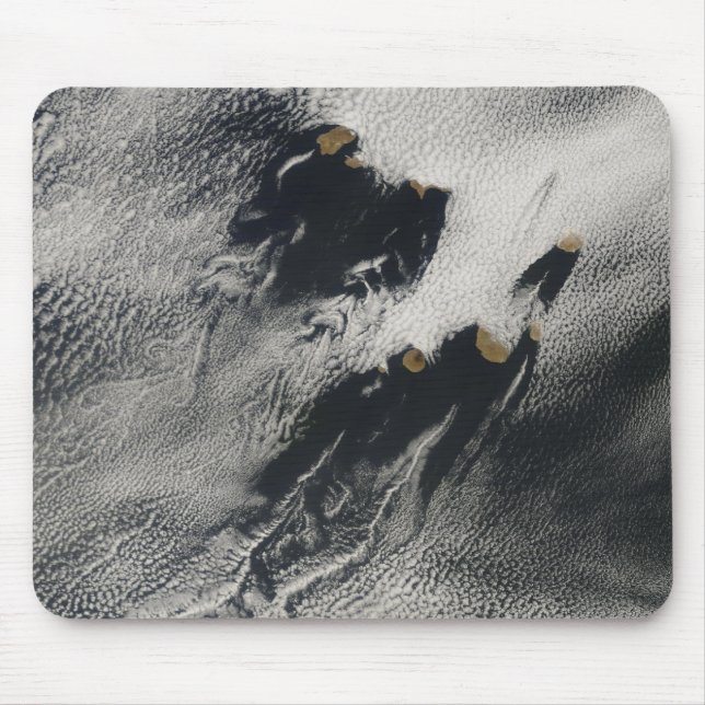 Wellenförmige Wellenwolken und Wolkenbrüche Mousepad (Vorne)