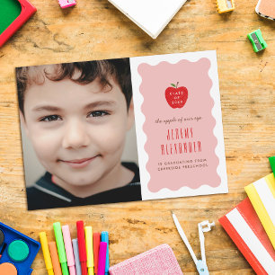 Welliges Apfel-Kindergarten Foto-Abschlussankündig Save The Date