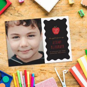Welliges Apfel-Kindergarten Foto-Abschlussankündig Save The Date