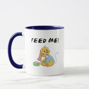 Welpe füttern mir T-Shirts und Geschenke Tasse