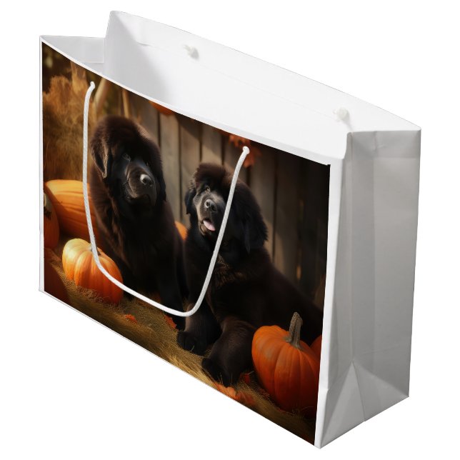 Welpe Herbst Kürbis Große Geschenktüte (Vorderseite Schrägansicht)