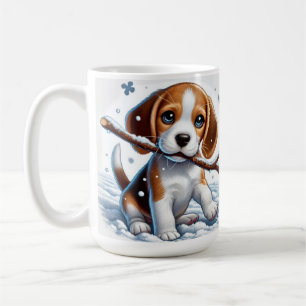 Welpe im Schnee mit einem Stick im Winter spielen Kaffeetasse