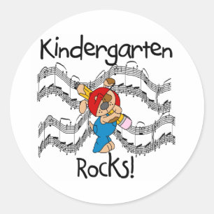Welpe mit Pencil Kindergarten Rocks Runder Aufkleber