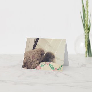 Welpe sieht sich im Spiegel Dankeskarte