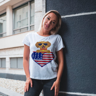 Welpe Wearing Sonnenbrille USA Flag Heart Unisex T-Shirt