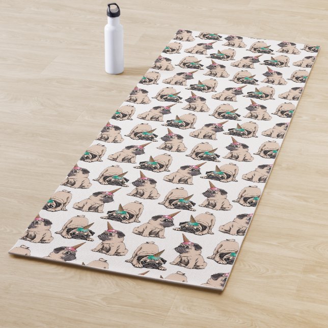 Welpen-Möpse| strebendes Unicorn-Muster Yogamatte (Beispiel)