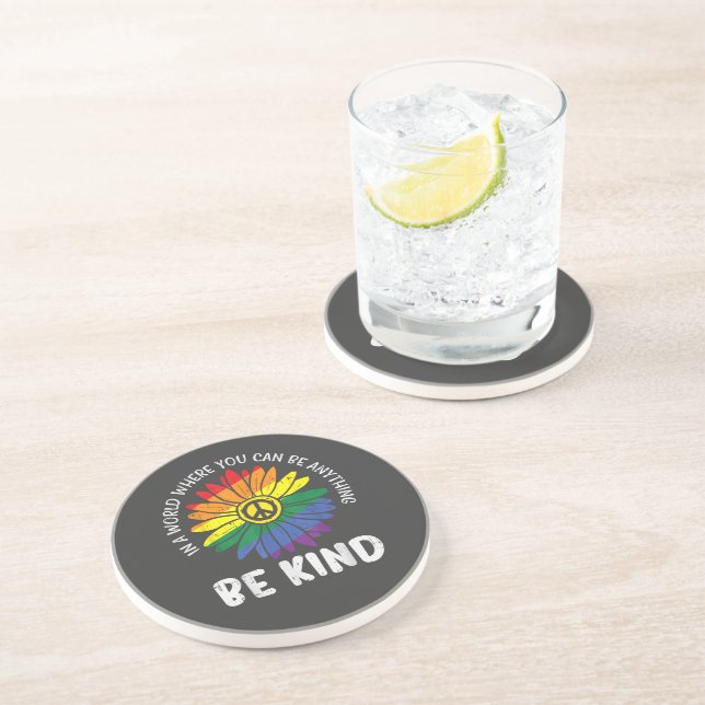 Welt sei freundlicher Regenbogen Getränkeuntersetzer (Seite)