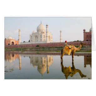 Weltberühmte Grabstätte des Taj Mahal bei