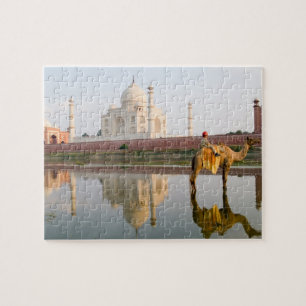 Weltberühmte Taj-Mahal-Tempelgrabstätte bei
