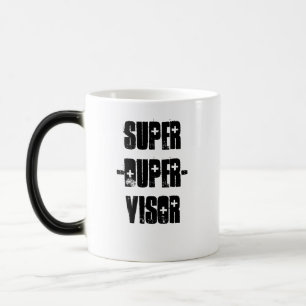 Welten bester Chef, Super--duper-Maske Verwandlungstasse
