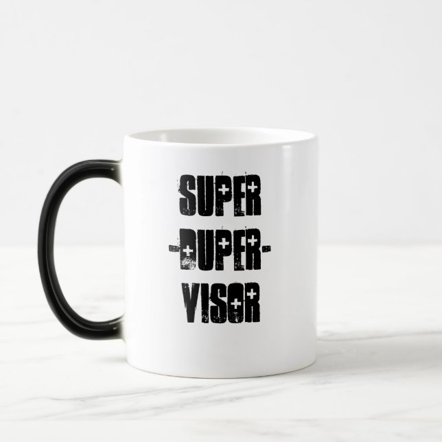 Welten bester Chef, Super--duper-Maske Verwandlungstasse (Links)