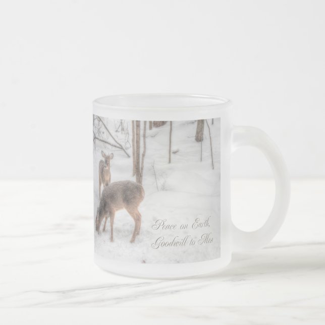 Weltfrieden - zwei Hirsche in schneebedeckten Wäld Mattglastasse (Rechts)
