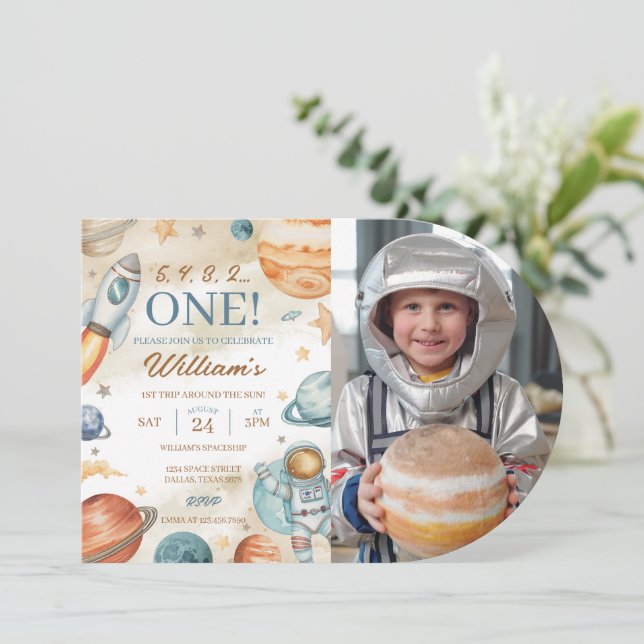 Weltraum 1. Geburtstag Foto Einladung (Stehend Vorderseite)
