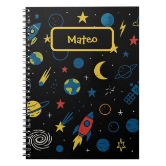 Weltraum-Notizbuch mit Raketen- und Galaxien-Gekri Notizblock