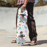 Weltraum Skateboard<br><div class="desc">Dieses Skateboard ist ein fantastisches Geschenk für Fans von Weltraumforschung und Galaxie. Dieses Space Doodle Musterdesign bietet ein wunderbares Raumerlebnis.</div>