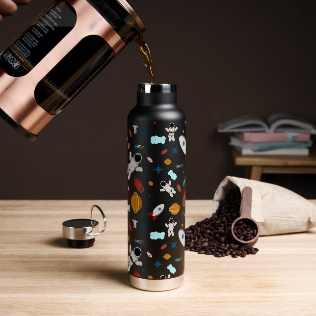 Weltraum- und Astronautenmuster des Kindes Trinkflasche (Kaffee)
