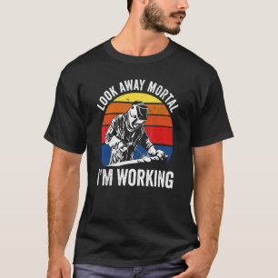Wende dich ab, Sterblicher, ich arbeite für den Fr T-Shirt