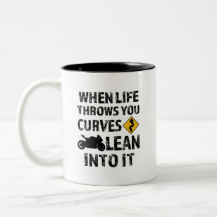 Wenn das Leben wirft, kurven Sie die Tasse der