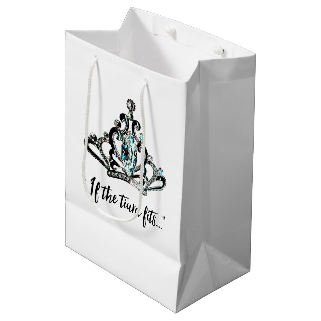 "Wenn die Tiara passt..." Mittlere Geschenktüte (Vorderseite Schrägansicht)