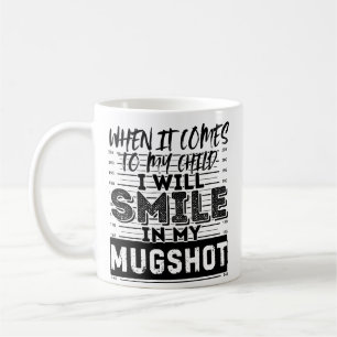 Wenn es zu meinem Kind kommt, lächle ich in meinem Kaffeetasse
