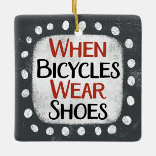 Wenn Fahrräder Schuhe tragen Ornament