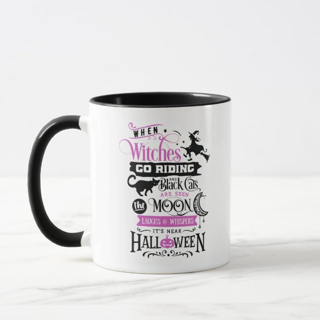 Wenn Hexen das Schwarze Katzen-Mond Halloween reit Tasse (Links)