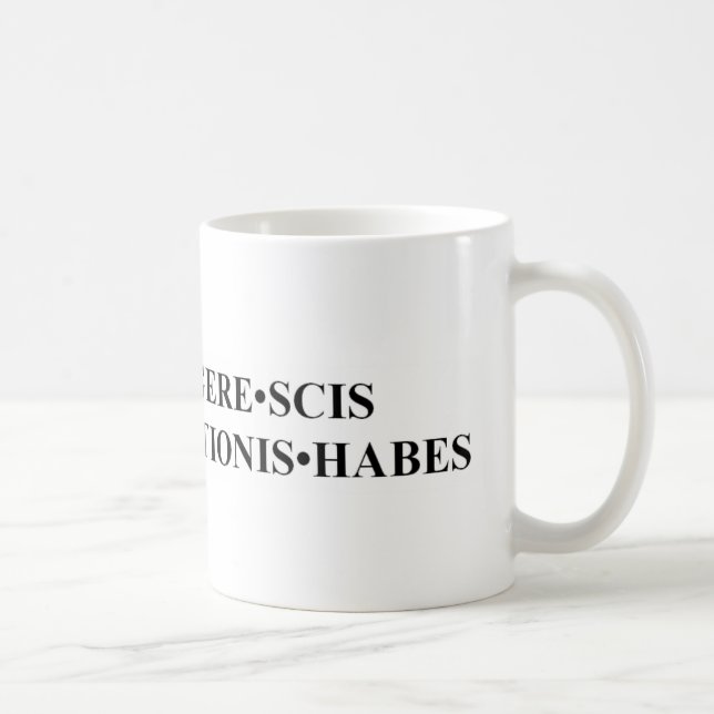 Wenn Sie diese lateinische Tasse lesen können (Rechts)