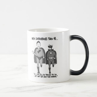 Wenn Superheroes verwandelnde Tasse 40 drehen