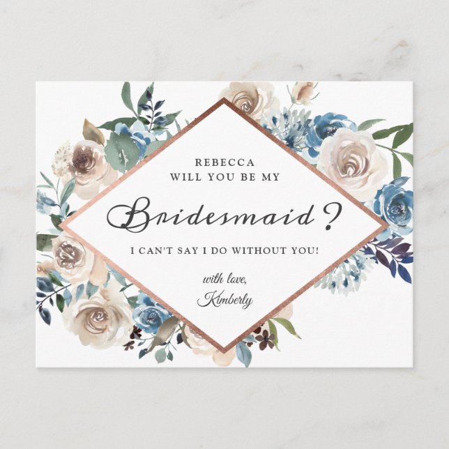 Werden Sie meine Bridesmaid Boho Dusty Blue Floral Einladungspostkarte (Vorderseite)
