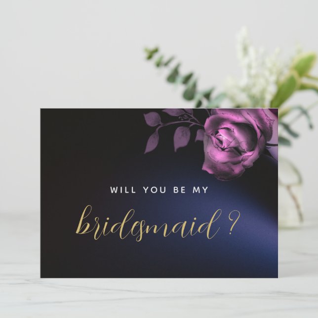 Werden Sie meine Bridesmaid Moderne schwarze Dunke Einladung (Stehend Vorderseite)