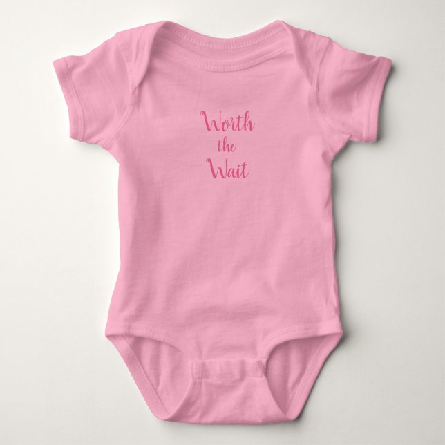 Wert den Wartezeit-Baby-Einteiler-Bodysuit Baby Strampler (Vorderseite)