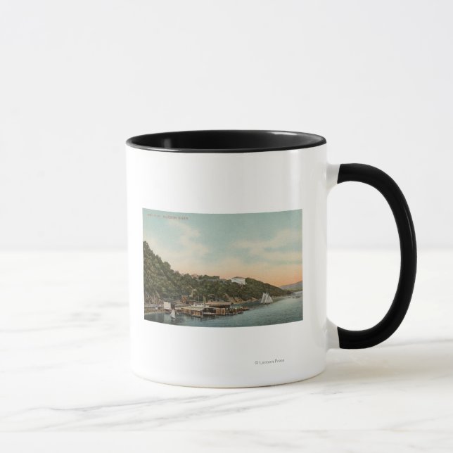 West Point, NY - Aussicht auf den Hafen am Hudson  Tasse (Rechts)