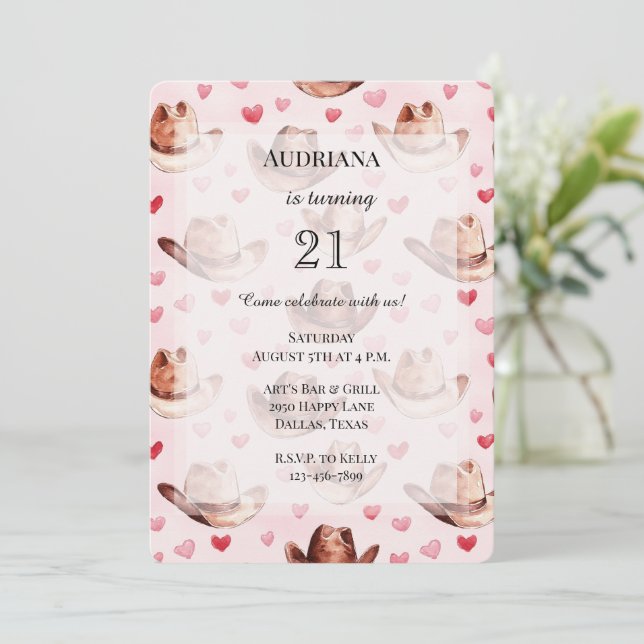 Western Brown Pink Cowgirl Hats Hearts Geburtstag Einladung (Stehend Vorderseite)