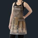 Western Cowboy Boots Rustic Barn Monogram Schürze<br><div class="desc">Diese lustige,  rustikale Schürze verfügt über zwei Cowboystiefel und eine Blockhütte mit Lichtern. Für den Western oder Pferdeliebhaber. Tragen Sie es in der Küche oder in der Scheune. Erstellt von Simply Farmhouse Press; Foto von Melanie Mauer auf Unsplash.</div>