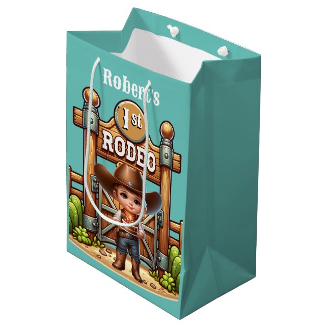 Western Cowboy First Rodeo Geburtstag Custom Mittlere Geschenktüte (Vorderseite Schrägansicht)