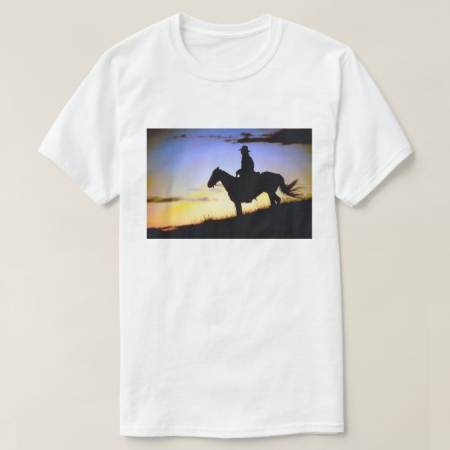 Western Cowboy Sunset Silhouette T-Shirt (Design vorne)