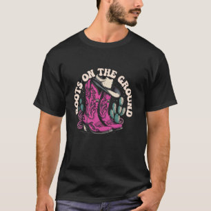 Western-Cowgirls mit Stiefeln auf dem Boden Pferde T-Shirt