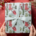 Western Howdy Christmas Cowgirl Geschenkpapier<br><div class="desc">Dieses lustige und festliche Western Howdy Weihnachts-Cowgirl Packpapier zeigt handgezeichnet Illustrationen von Xmas Cowgirl Stiefel,  Hüte,  Fingern,  Kakteen,  heiligen Beeren und Sternen. Alles vor einem eleganten,  blauen Hintergrund.</div>