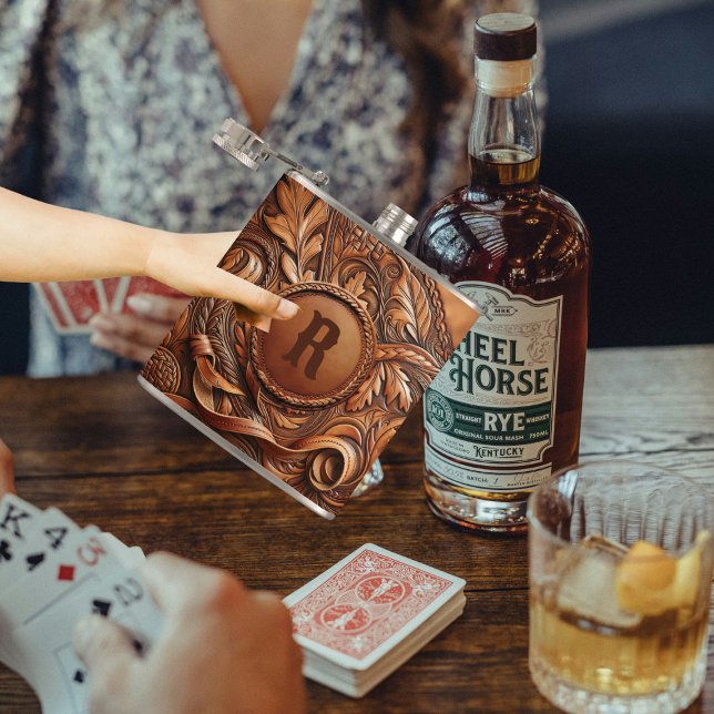 Western-Tooled Leather Print Custom Initial Flachmann (Western Tooled Leather Collection 
Custom Initial  Flask)