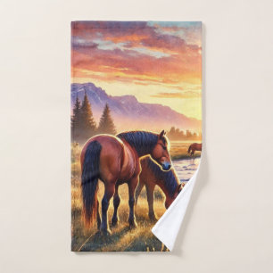 Western Wilde Pferde bei Sonnenuntergang Handtuch