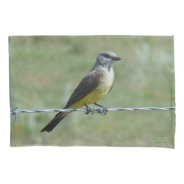 WesternB44 Kingbird auf Barb-Draht-Zaun Kissenbezug (Vorderseite)
