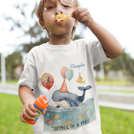 Whale a Time Boys Birthday T-Shirt<br><div class="desc">Sie suchen den perfekten Geburtstagsparty-T - Shirt für Ihren kleinen Jungen? Karo in unserem "Whale of a Time"-Design für eine lustige und festliche Feier und feiern den Geburtstag deines kleinen Jungen stilvoll! Schaffen Sie dauerhafte Erinnerungen nur für Sie und Ihre Lieben aus My Baby Boutique!</div>