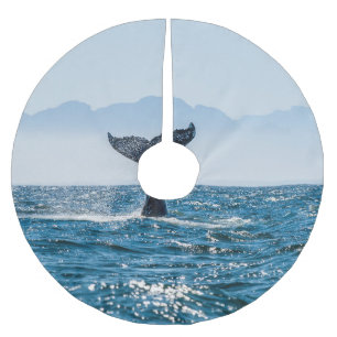 Whale Schwanz Seascape: Dramatisches Wasser. Polyester Weihnachtsbaumdecke