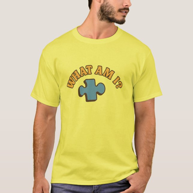 “What Am I?” Puzzle Piece T-Shirt – Fun Retro Ridd (Vorderseite)