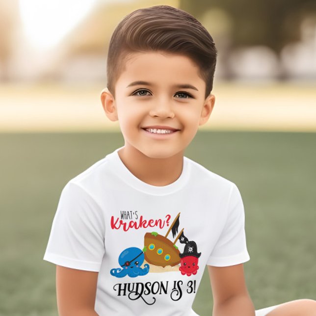 "What's Kraken" Octopus Pirate Children's Birthday Kleinkind T-shirt ("What's Kracken?" Children's birthday party shirt. Features a pirate octopus ocean theme)